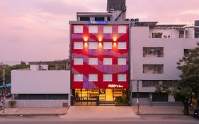 Fabhotel Red Vibe